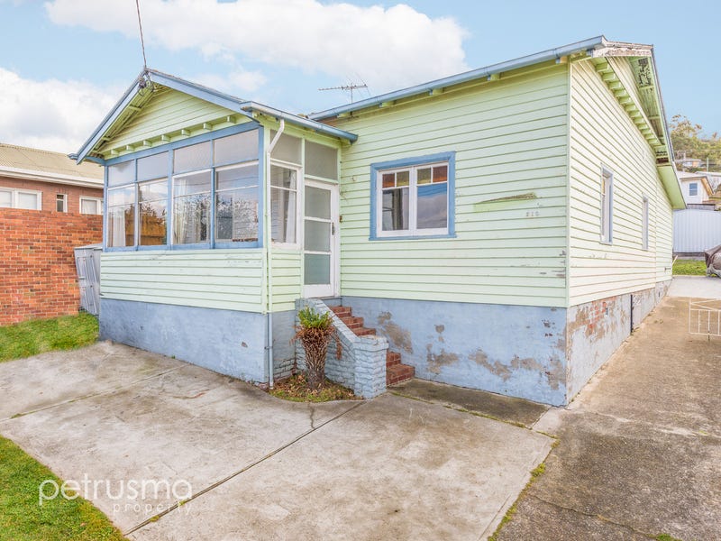 210 Derwent Avenue, Lindisfarne, Tas 7015 Property Details