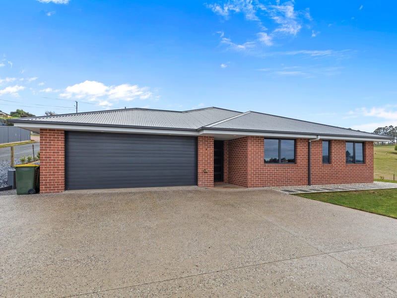 Real Estate & Property for Sale in Deloraine, TAS 7304
