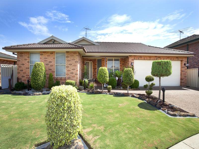 15 Cordelia Cres, Green Valley, NSW 2168