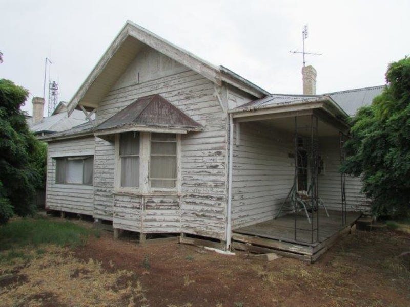 30 McCulloch Streeet, Donald, Vic 3480 Property Details