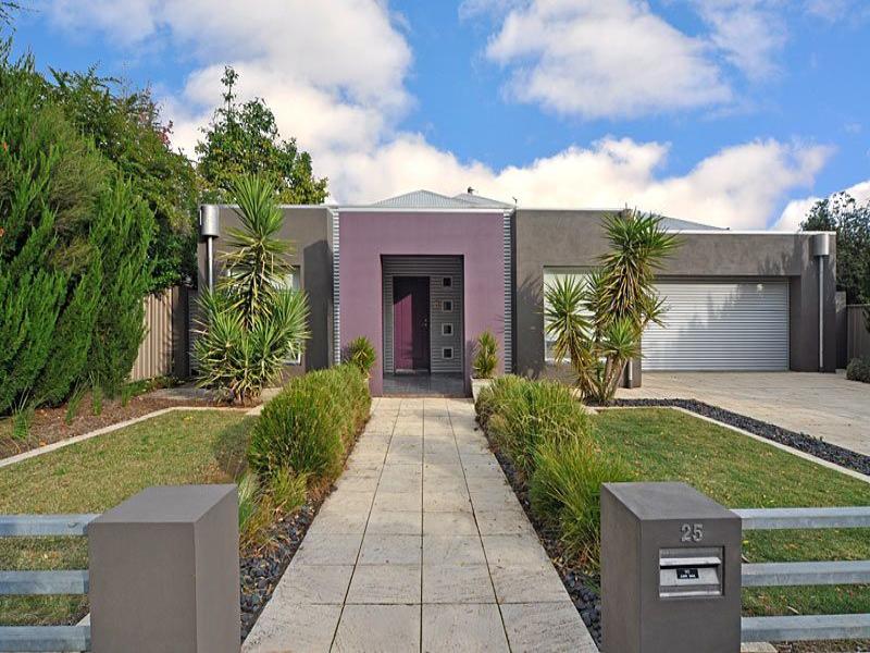 25 Wattlebury Road, Lower Mitcham, SA 5062