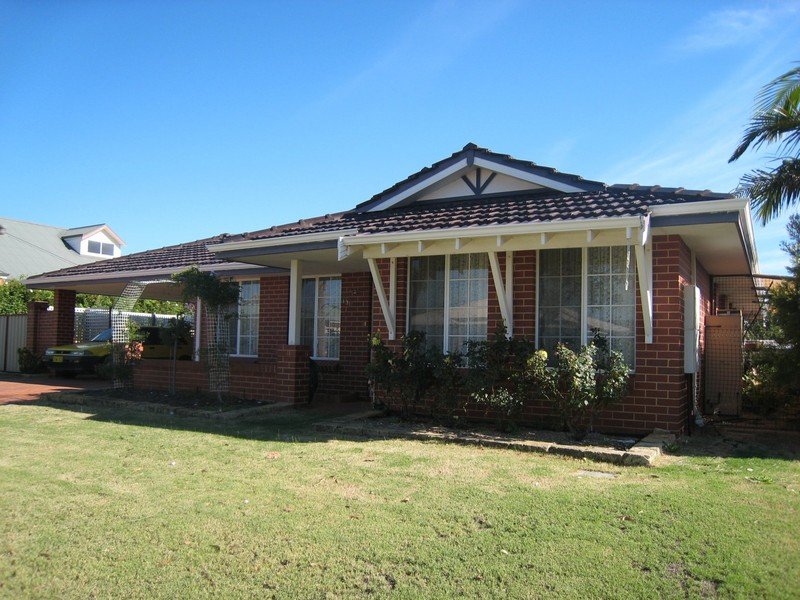 136 Lakeside Drive, Helena Valley, WA 6056