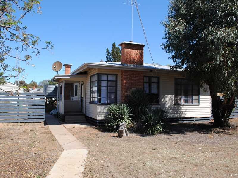 18 Cooper Street, Ouyen, Vic 3490 Property Details