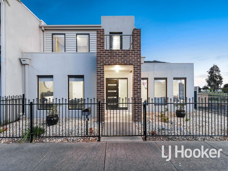 Houses for Sale in Pakenham, VIC 3810 Pg. 3