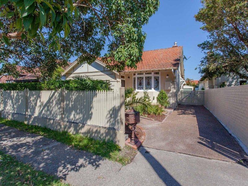 140 Gordon Avenue, Hamilton South, NSW 2303