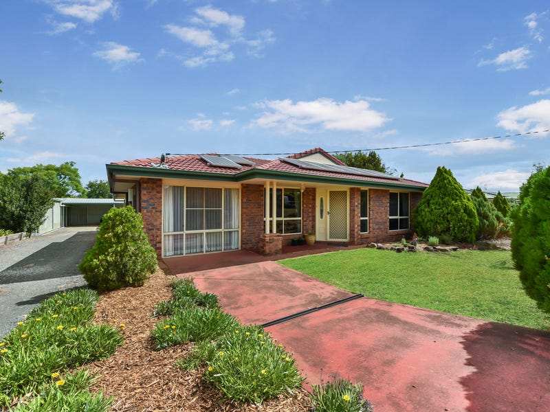 8 North Street, Kingsthorpe, Qld 4400 Property Details