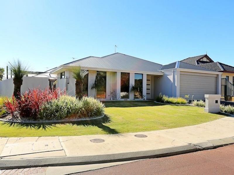 137 Pebble Beach Boulevard, Meadow Springs, WA 6210