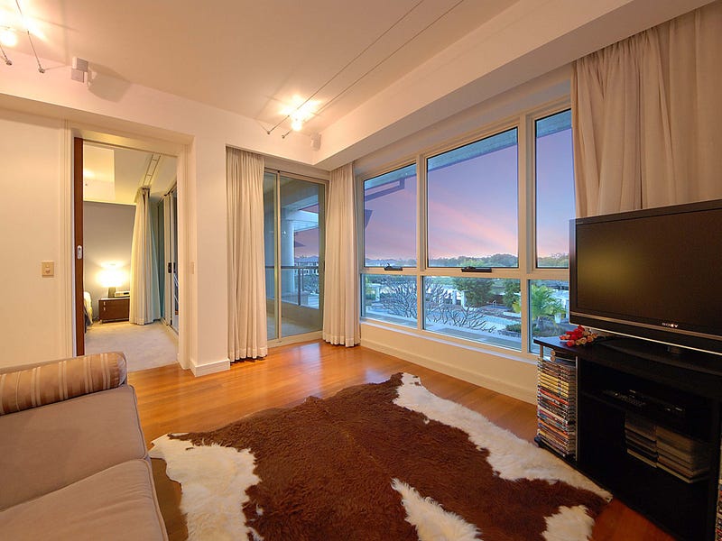 19/600 Glades Drive, Robina, Qld 4226