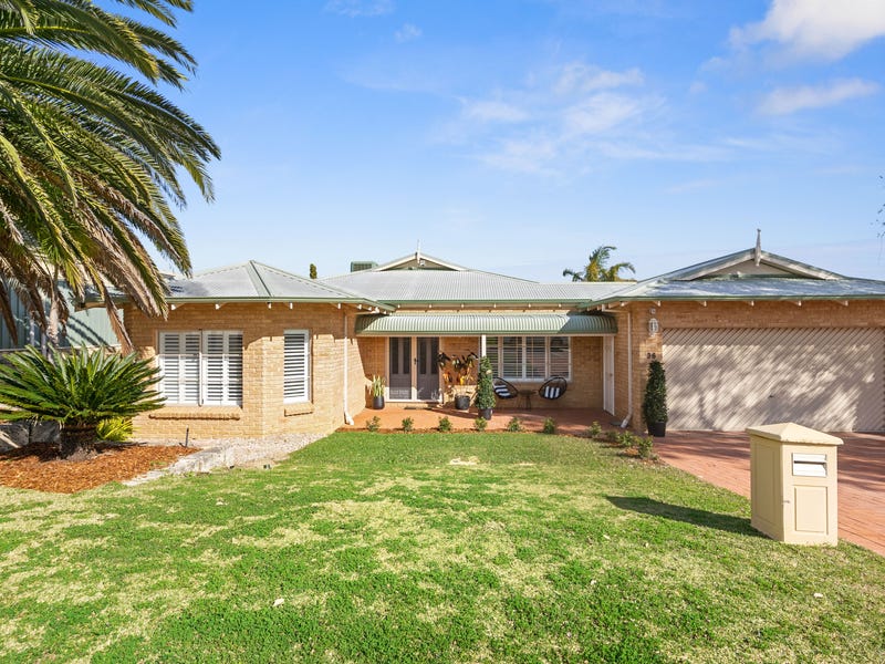 36 Rayner Dve, Landsdale, WA 6065 Property Details