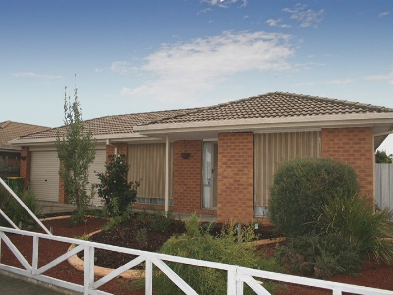 41 Simon Drive, Pakenham, Vic 3810 Property Details