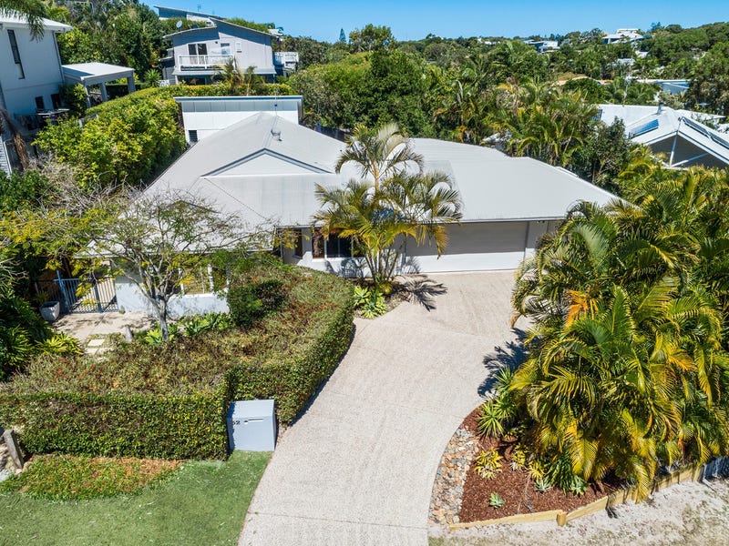 32 Driftwood Drive, Castaways Beach, Qld 4567