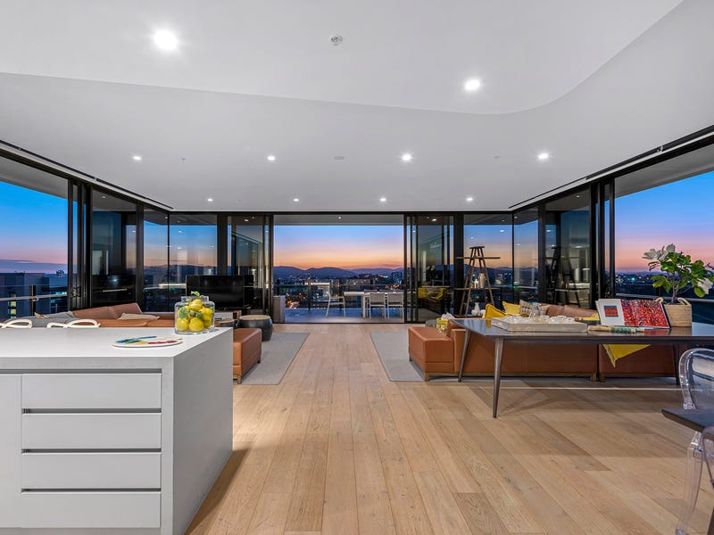 1601 477 Boundary Street Spring Hill Qld 4000 Property Details