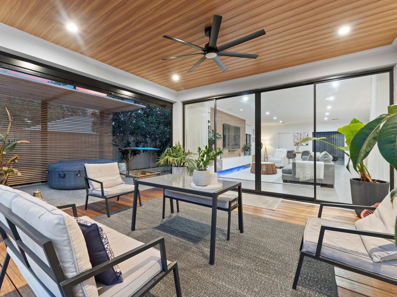 Sold Property Prices & Auction Results in Piara Waters, WA 6112 (+2