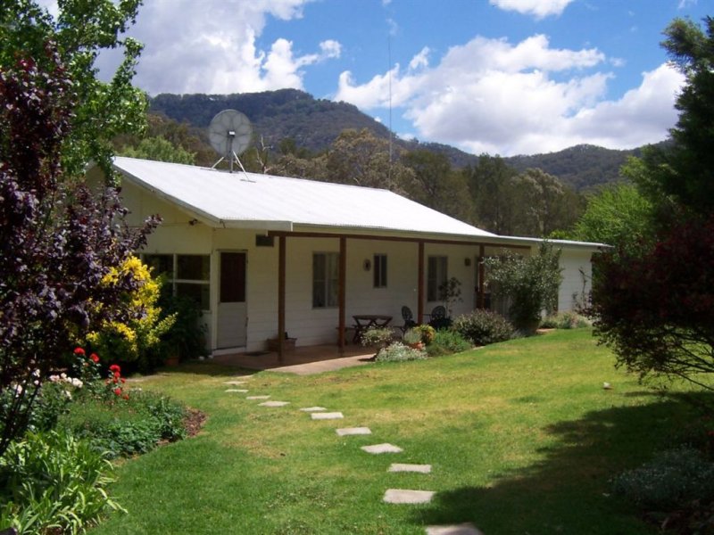 . Claremont, Merriwa, NSW 2329 Property Details