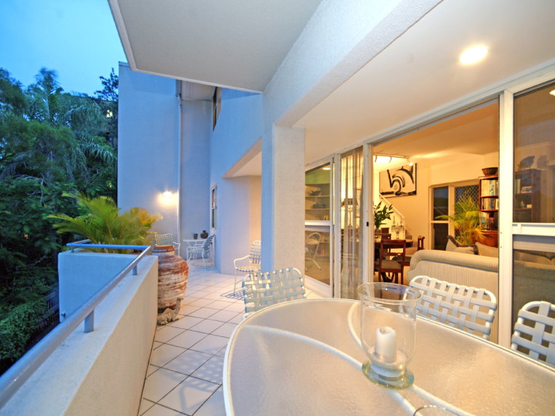 2/2 Street, St Lucia, QLD 4067