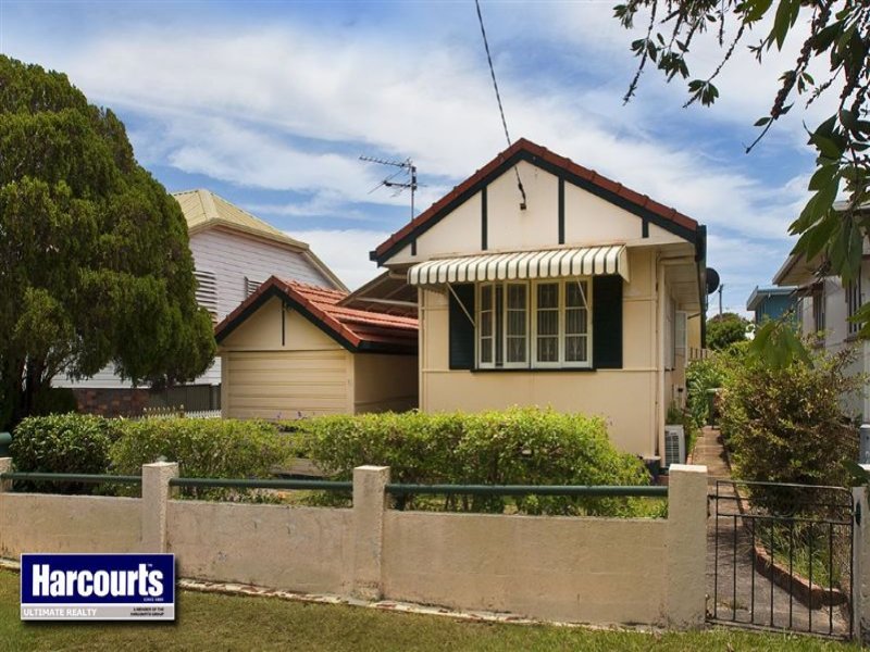 32 Ellen Street, Woody Point, QLD 4019