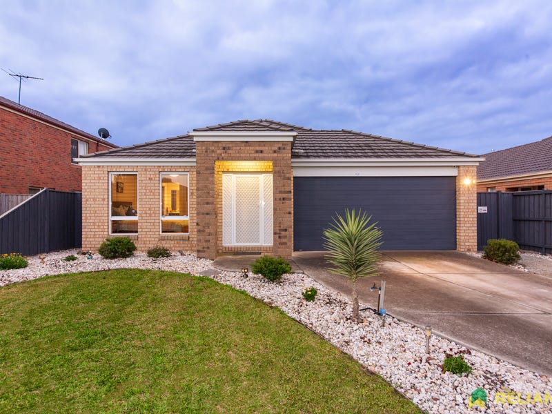 8 Mint Place, Point Cook, VIC 3030 8 Mint Place, Point Cook, VIC 3030