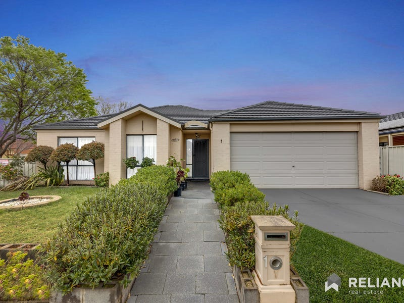 1 Foxfield Way, Tarneit, Vic 3029 - Property Details