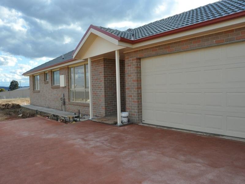 2/52 Marsden Lane, Bathurst, NSW 2795 Property Details