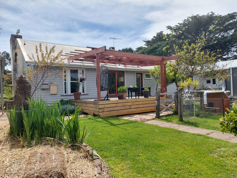 Property 137650622, Gisborne, Vic 3437 Property Details