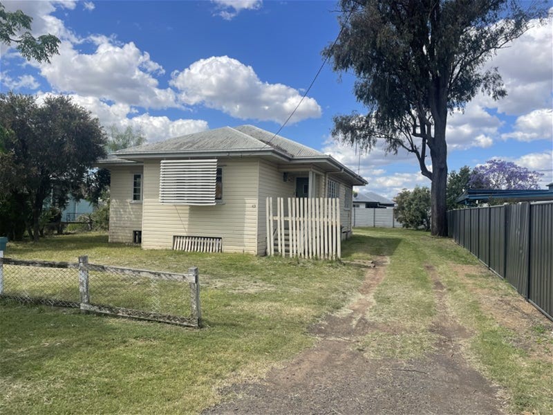 43 Drury Street, Dalby, Qld 4405 House for Sale