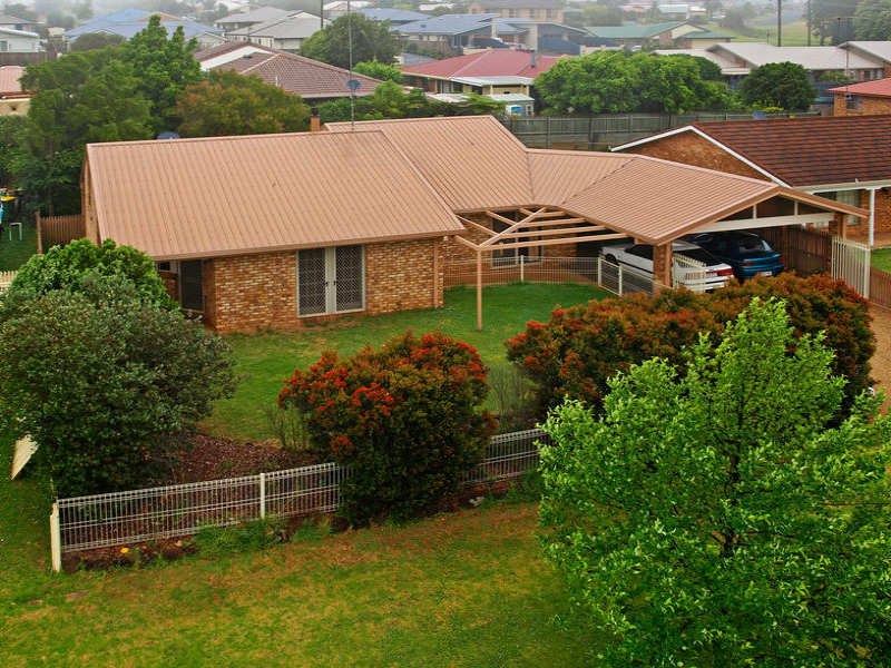 48 Lorraine Crescent, Toowoomba, Qld 4350 Property Details