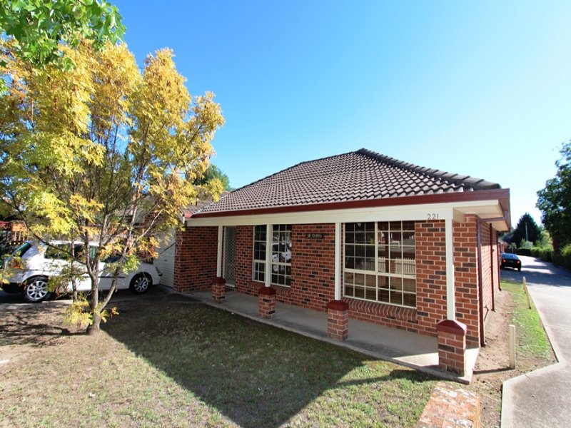 1/221 Lambert Street, Bathurst, NSW 2795 Property Details