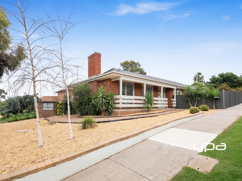 2 Harcourt Close, Sunbury, VIC 3429