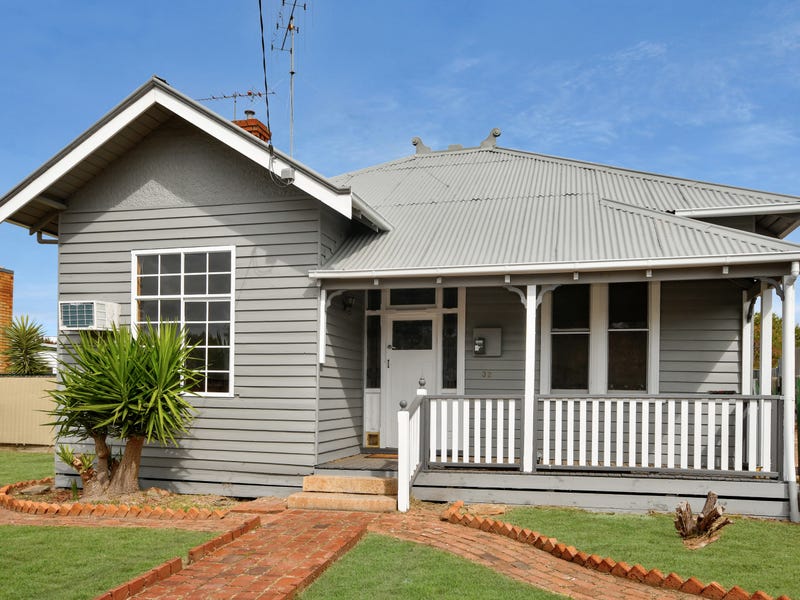 32 Maud St, Stawell, Vic 3380 House for Sale