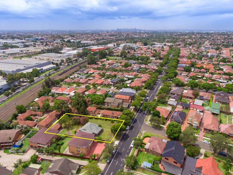 74 Street, Kingsgrove, NSW 2208 Property Details