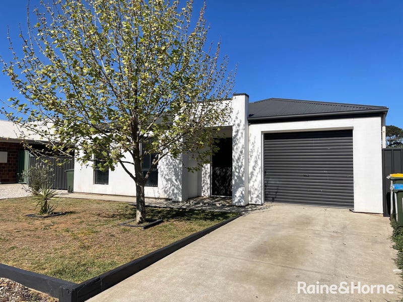 8 Pfitzner Close, Murray Bridge, SA 5253 House for Rent realestate