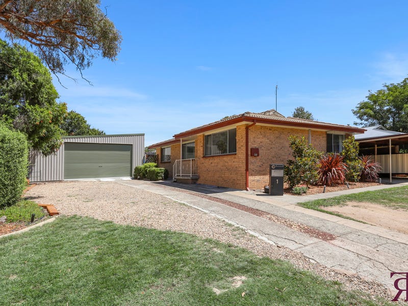 1 Rouse Place, Charnwood, ACT 2615 Property Details