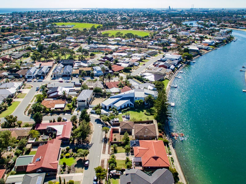 13 Boyd Cres, West Lakes Shore, SA 5020