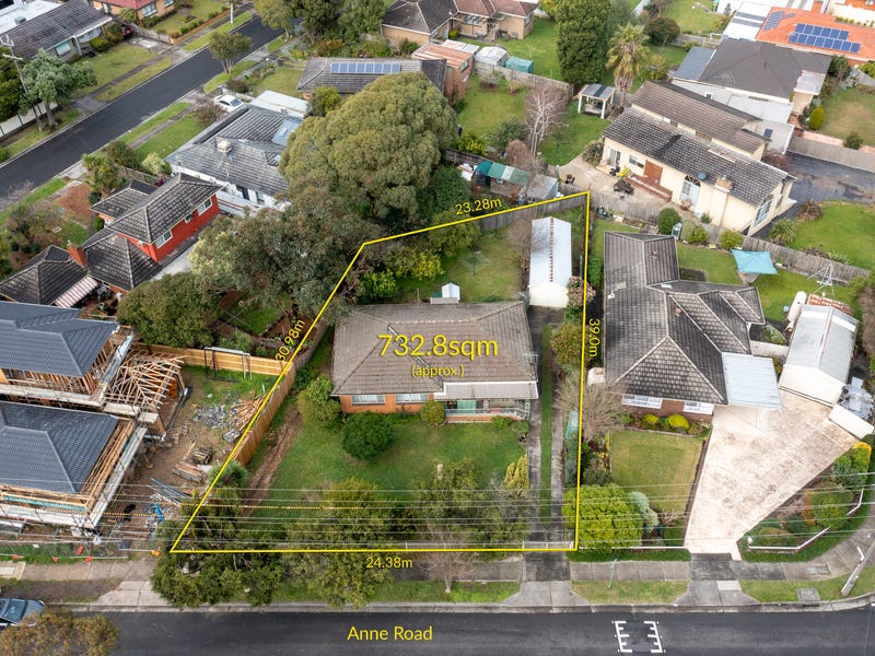 133 Anne Road, Knoxfield, Vic 3180 House for Sale