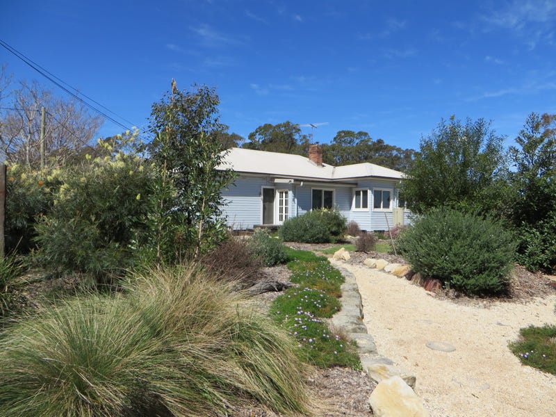 8 Charltons Creek Road, Berrilee, NSW 2159