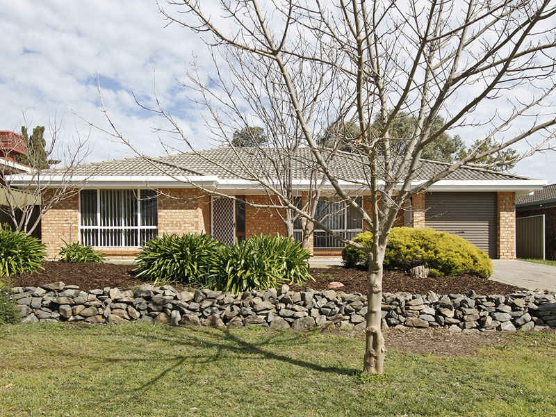 40 Sir James Hardy Way, Woodcroft, SA 5162