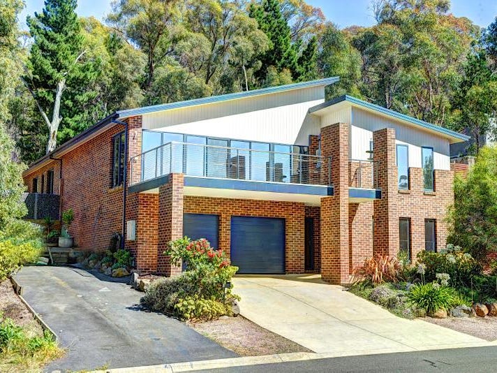 3 Zoe Drive, Mount Helen, VIC 3350