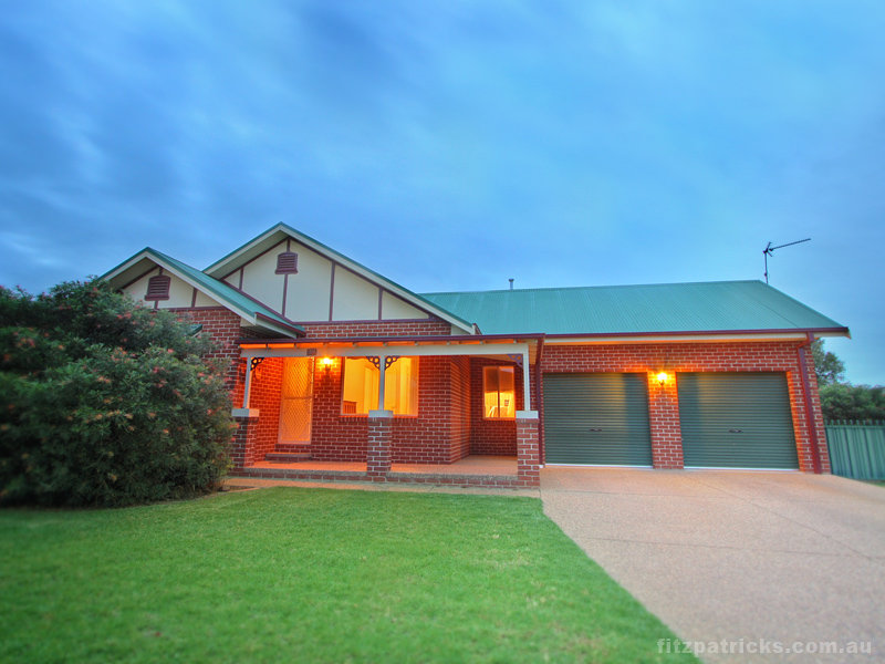 39 Lamilla Street, Glenfield Park, NSW 2650