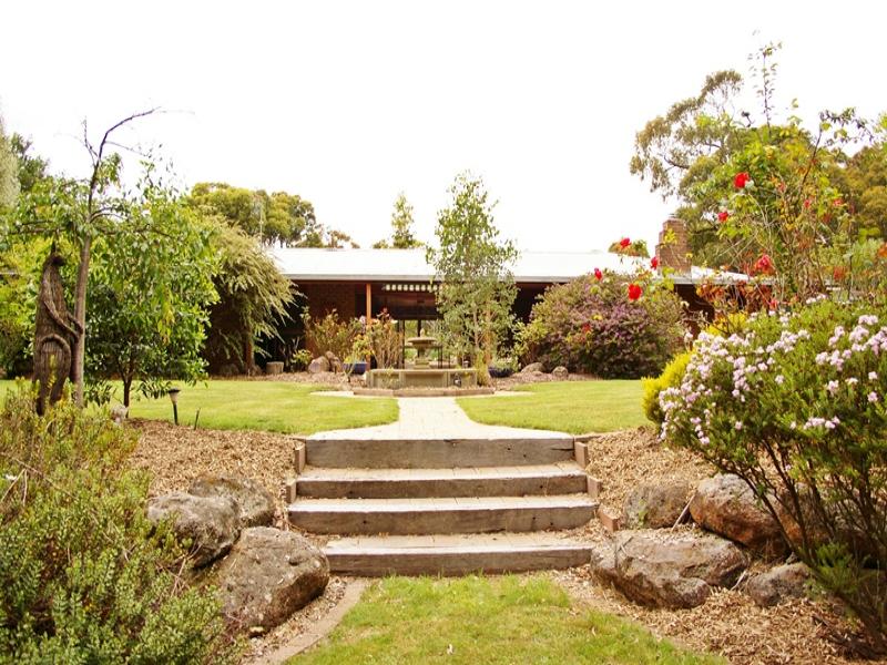 157 Slatey Creek Road, Woodend, Vic 3442 Property Details