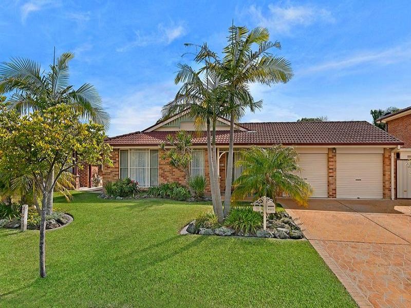 31 Castlereagh Cres, Bateau Bay, NSW 2261