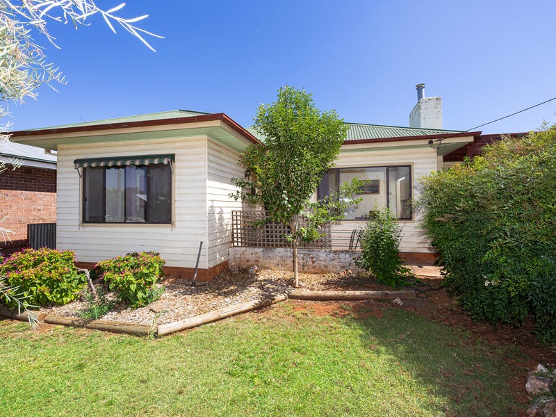 155 Polaris Street, Temora, NSW 2666 Property Details