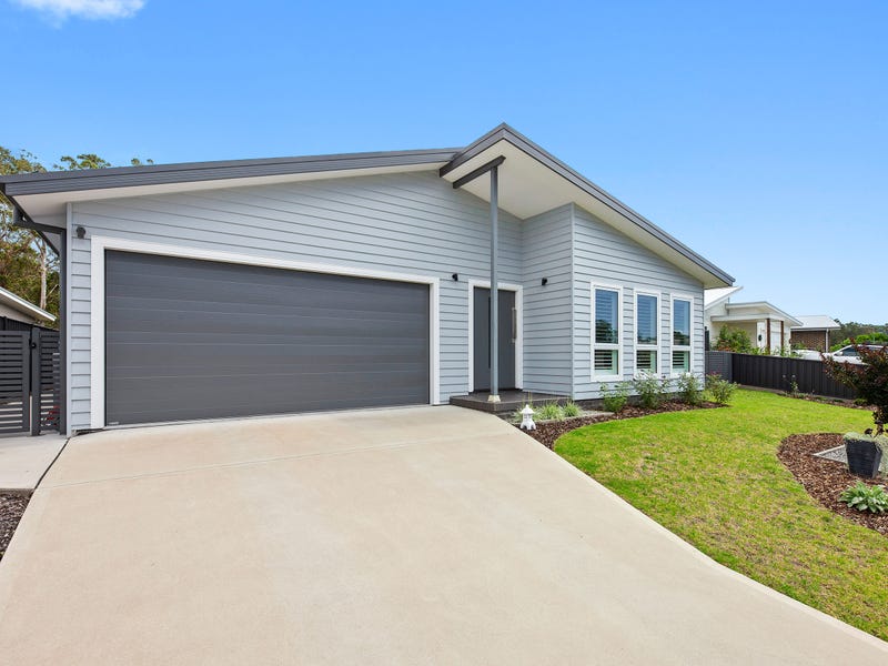 19 Gillan Grove, Broulee, NSW 2537