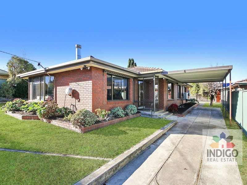 6 Ford Street, Beechworth, Vic 3747 House for Sale