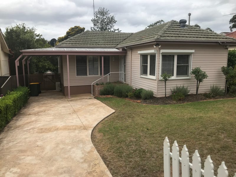 70 Bradbury Avenue, Campbelltown, NSW 2560