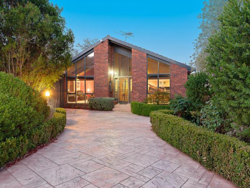 17 Sunrise Drive, Greensborough, VIC 3088