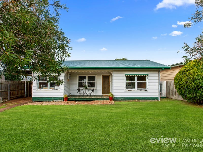 32 MacDonald Grove, Mornington, Vic 3931 Property Details