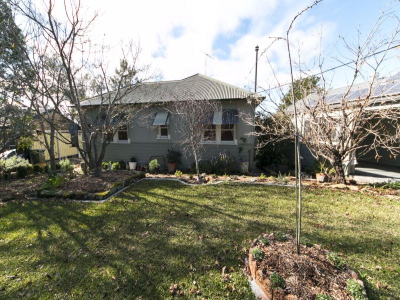 1 Shirlow Avenue, Faulconbridge, NSW 2776 Property Details