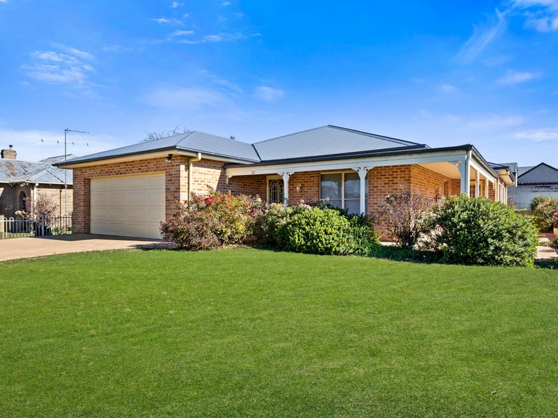 35 Ross Street, Oberon, NSW 2787 House for Sale