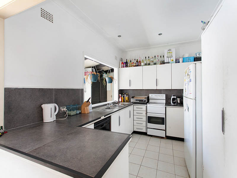 5 Spur Crescent, Loftus, NSW 2232 Property Details