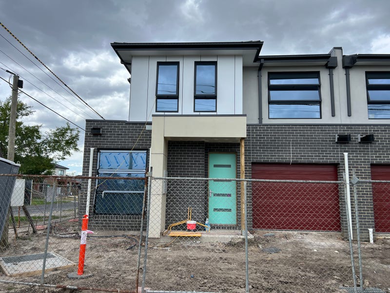 32 Bevan Avenue, Clayton South, VIC 3169 32 Bevan Avenue, Clayton South, VIC 3169